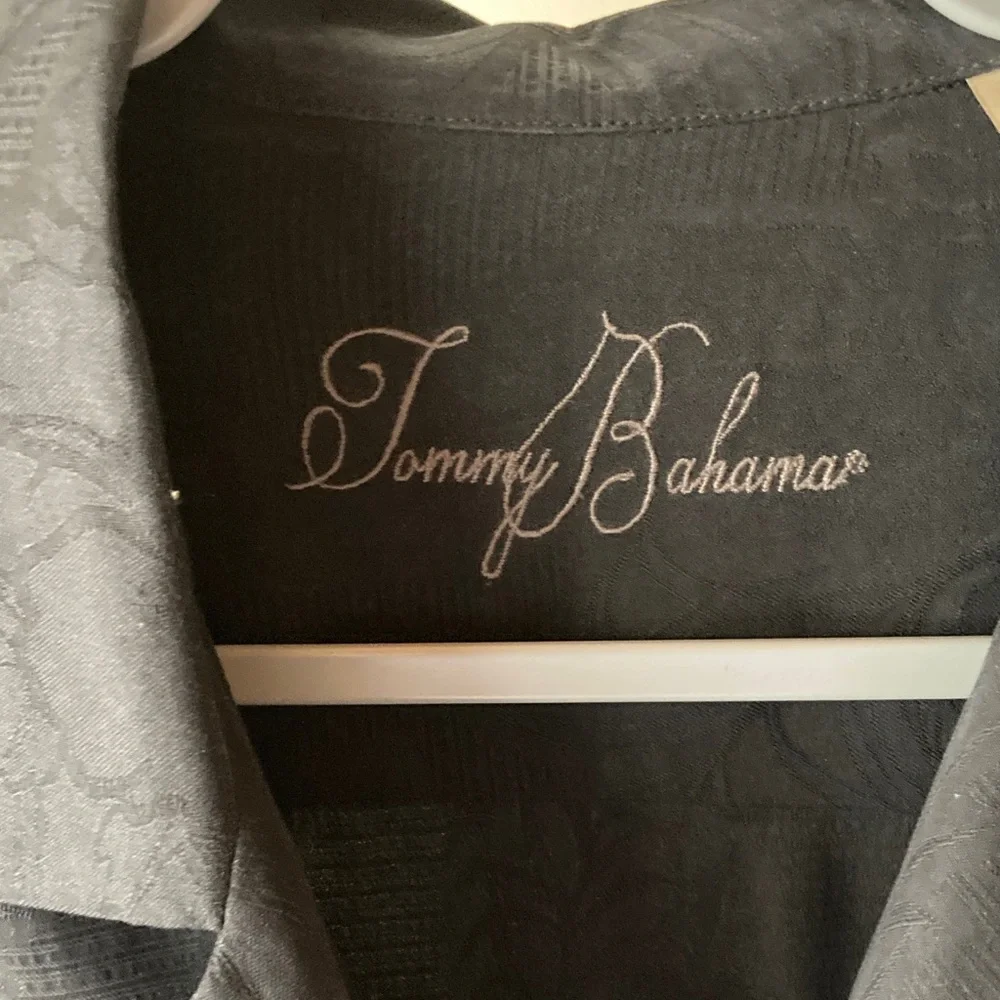 Tommy Bahama Silk Camp Shirt in Black - Picture 7 of 13